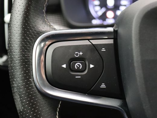 Volvo  XC40 2.0 T4 R-Design 190PK AUT. Achteruitrijcamera, Adaptieve Cruise Controle, Navi, LED-Koplampen, St... ActivLease financial lease