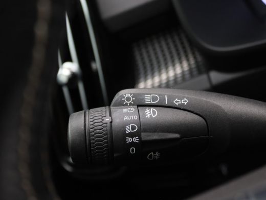 Volvo  XC40 2.0 T4 R-Design 190PK AUT. Achteruitrijcamera, Adaptieve Cruise Controle, Navi, LED-Koplampen, St... ActivLease financial lease