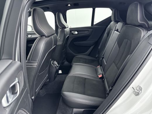 Volvo  XC40 Recharge P8 AWD | 20" | Elektr. verst. stoelen | 360 Camera | Harman Kardon | Panoramadak | Stoel... ActivLease financial lease