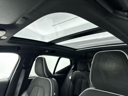 Volvo  XC40 Recharge P8 AWD | 20" | Elektr. verst. stoelen | 360 Camera | Harman Kardon | Panoramadak | Stoel... ActivLease financial lease