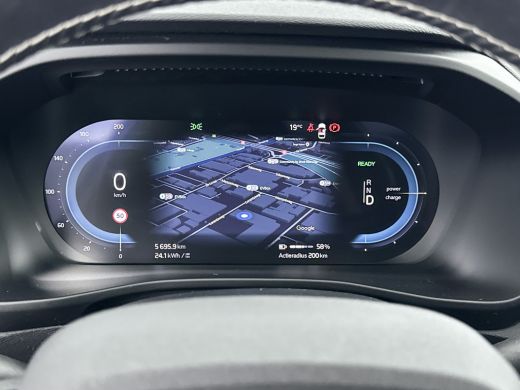 Volvo  XC40 Recharge P8 AWD | 20" | Elektr. verst. stoelen | 360 Camera | Harman Kardon | Panoramadak | Stoel... ActivLease financial lease