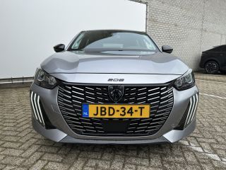Peugeot 208 Hybrid 100 e-DCS6 Allure | Achterbank in delen neerklapbaar | Apple Carplay/Android Auto|telefoon... Peugeot 208 Hybrid 100 e-DCS6 Allure | Achterbank in delen neerklapbaar | Apple Carplay/Android Auto|telefoon...