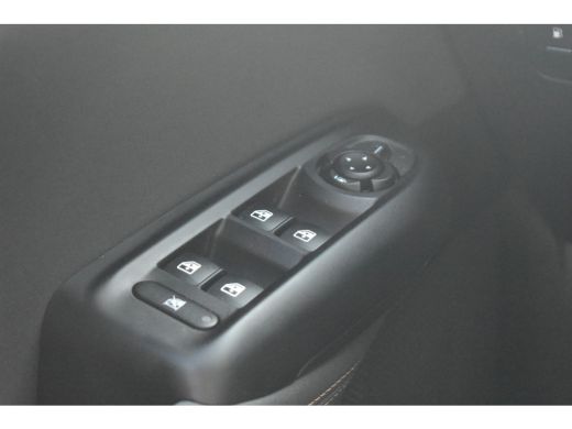 Alfa Romeo Tonale 1.3T PHEV Sprint Q4 280pk | Afn. Trekhaak | Stuur/Stoelverwarming | Navigatie | 19"LMV | Achterui... ActivLease financial lease