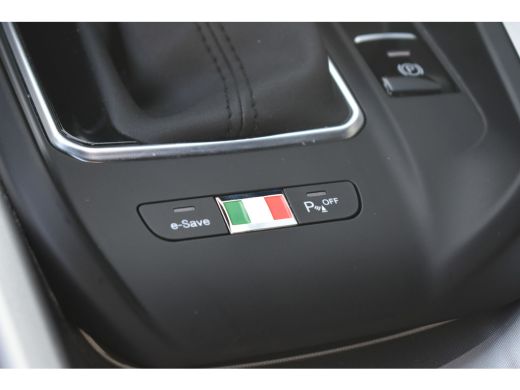 Alfa Romeo Tonale 1.3T PHEV Sprint Q4 280pk | Afn. Trekhaak | Stuur/Stoelverwarming | Navigatie | 19"LMV | Achterui... ActivLease financial lease