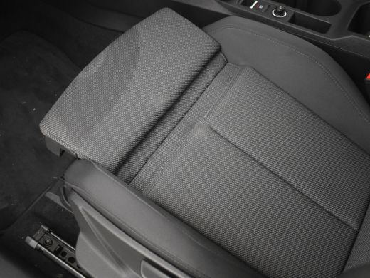 Audi A3 Sportback 30 TFSI Advanced Edition Automaat | Full LED l Parkeersensoren l Apple Carplay Android ... ActivLease financial lease