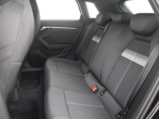 Audi A3 Sportback 30 TFSI Advanced Edition Automaat | Full LED l Parkeersensoren l Apple Carplay Android ... ActivLease financial lease