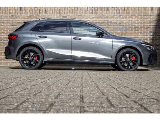 Audi A3 Sportback 45 TFSI e S Comp PANO B&O Sline LEDMatrix HUD ActivLease financial lease
