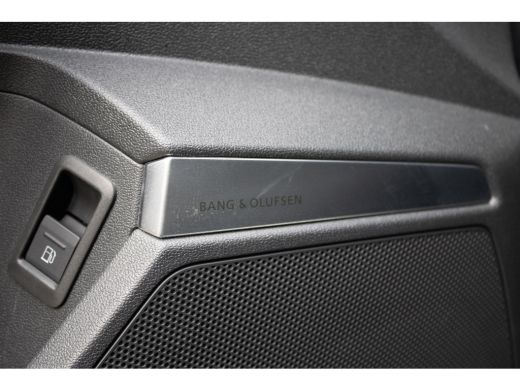 Audi A3 Sportback 45 TFSI e S Comp PANO B&O Sline LEDMatrix HUD ActivLease financial lease