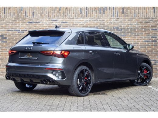 Audi A3 Sportback 45 TFSI e S Comp PANO B&O Sline LEDMatrix HUD ActivLease financial lease