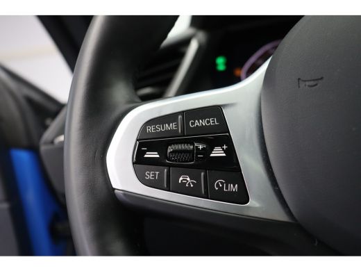 BMW 2 Serie 220i High Executive M Sport Automaat / Panoramadak / Sportstoelen / Achteruitrijcamera / Adaptiev... ActivLease financial lease