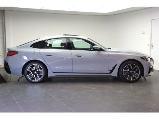 BMW 4 Serie Gran Coupé 420i M Sport Automaat / Schuif-kanteldak / Comfort Access / M Sportonderstel / Cruise ... ActivLease financial lease