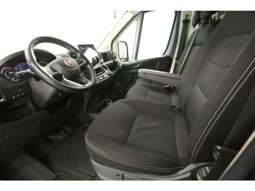 Fiat Ducato 35H HD 2.2 MultiJet 180PK L4H2 3000kg Trekgew. | Airco | Carplay | 3 Persoons | Camera | Trekhaak... ActivLease financial lease