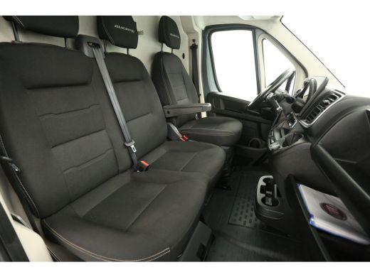 Fiat Ducato 35H HD 2.2 MultiJet 180PK L4H2 3000kg Trekgew. | Airco | Carplay | 3 Persoons | Camera | Trekhaak... ActivLease financial lease