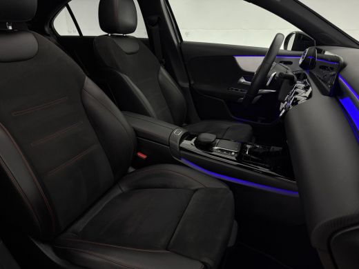Mercedes-Benz A-Klasse 180 AMG | Panoramadak | Sfeerverl. | Burmester | Camera | Virtual Cockpit | LED | Memory seats ActivLease financial lease