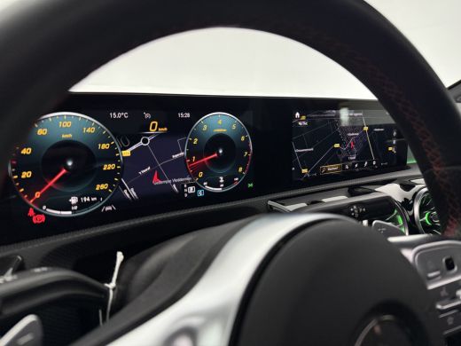 Mercedes-Benz A-Klasse 180 AMG | Panoramadak | Sfeerverl. | Burmester | Camera | Virtual Cockpit | LED | Memory seats ActivLease financial lease
