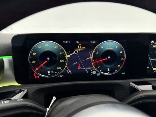 Mercedes-Benz A-Klasse 180 AMG | Panoramadak | Sfeerverl. | Burmester | Camera | Virtual Cockpit | LED | Memory seats ActivLease financial lease