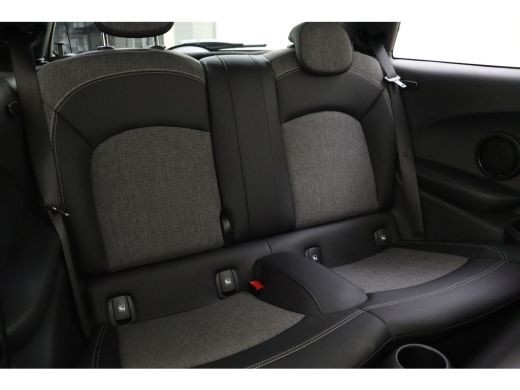Mini Electric Business Edition / Panoramadak / Sportstoelen / Achteruitrijcamera / LED / Cruise Control / Airco... ActivLease financial lease