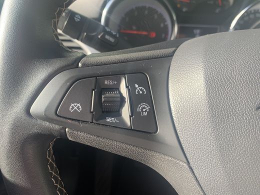 Opel Astra Sports Tourer 1.2 Edition Airco | AGR-Stoel | Camera | Cruise Control | DAB | LMV 16" | Navi | PD... ActivLease financial lease