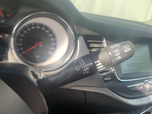 Opel Astra Sports Tourer 1.2 Edition Airco | AGR-Stoel | Camera | Cruise Control | DAB | LMV 16" | Navi | PD... ActivLease financial lease