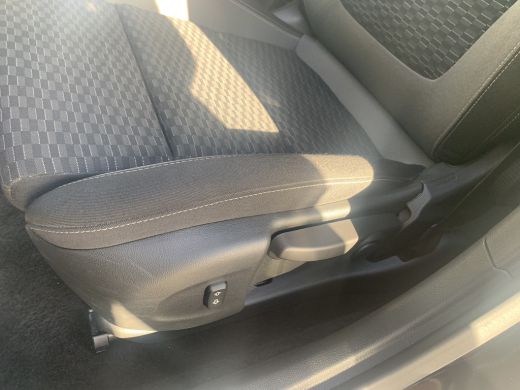 Opel Astra Sports Tourer 1.2 Edition Airco | AGR-Stoel | Camera | Cruise Control | DAB | LMV 16" | Navi | PD... ActivLease financial lease