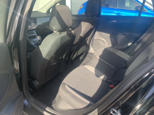 Opel Astra Sports Tourer 1.2 Edition Airco | AGR-Stoel | Camera | Cruise Control | DAB | LMV 16" | Navi | PD... ActivLease financial lease