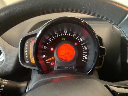 Peugeot 108 1.0 e-VTi Allure Airco | Camera | Cruise Control | LMV 15" | Mistlampen | ActivLease financial lease