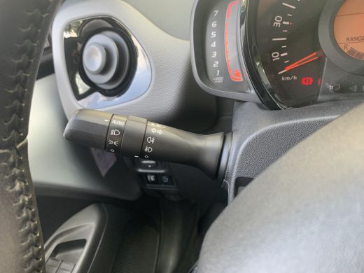 Peugeot 108 1.0 e-VTi Allure Airco | Camera | LMV 15" | Mistlampen | ActivLease financial lease