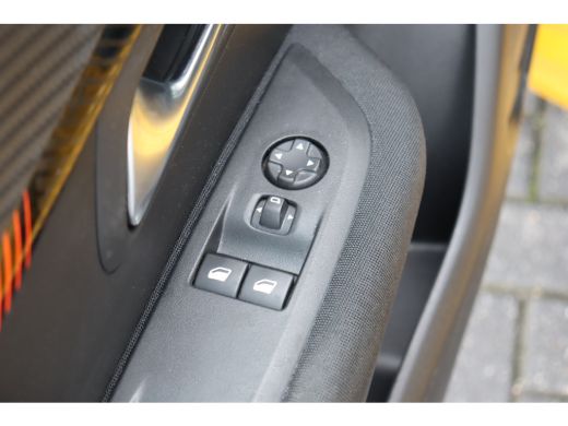 Peugeot 208 1.2 PURETECH 75PK ACTIVE / NAVI / CLIMA / LED / BLUETOOTH / CRUISECONTROL / 1E EIGENAAR !! ActivLease financial lease