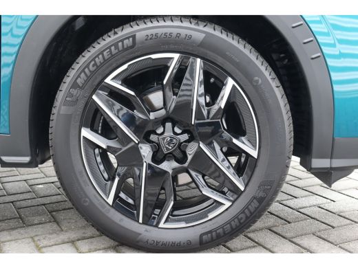 Peugeot 3008 1.2 HYBRID 136PK GT AUTOMAAT / NAVI / LEDER / CLIMA / LED / PDC / 19" LMV / CAMERA / WINTERPAKKET... ActivLease financial lease