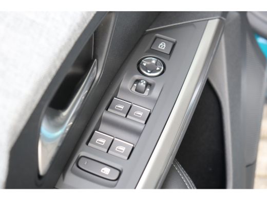 Peugeot 3008 1.2 HYBRID 136PK GT AUTOMAAT / NAVI / LEDER / CLIMA / LED / PDC / 19" LMV / CAMERA / WINTERPAKKET... ActivLease financial lease