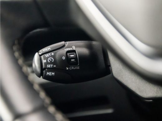 Peugeot 3008 1.2 PureTech Premium Sport (APPLE CARPLAY, GROOT NAVI, LEDER, KEYLESS, SPORTSTOELEN, 360 CAMERA, ... ActivLease financial lease