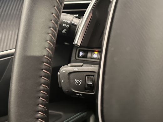 Peugeot 3008 1.6 plug-in Hybrid 180 Allure Camera | 19" Lichtmetaal | Digitaal Dashboard | Carplay | Parkeerse... ActivLease financial lease