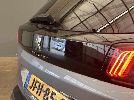 Peugeot 3008 1.6 plug-in Hybrid 180 Allure Camera | 19" Lichtmetaal | Digitaal Dashboard | Carplay | Parkeerse... ActivLease financial lease
