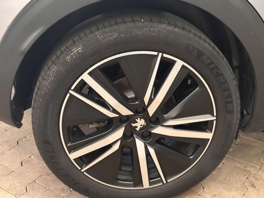 Peugeot 3008 1.6 plug-in Hybrid 180 Allure Camera | 19" Lichtmetaal | Digitaal Dashboard | Carplay | Parkeerse... ActivLease financial lease