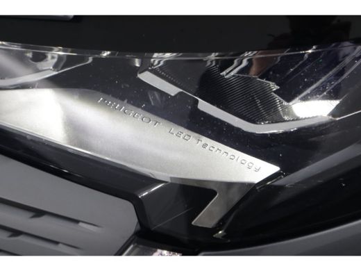 Peugeot 3008 1.6 plug-in Hybrid 180 Allure Camera | 18" Lichtmetaal | Digitaal Dashboard | Carplay | Parkeerse... ActivLease financial lease