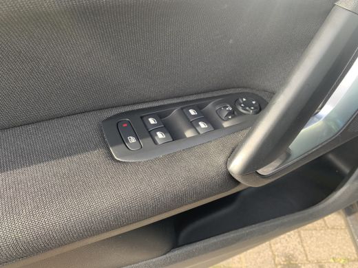 Peugeot 308 SW 1.2 PureTech Allure Airco | Cruise Control | LMV 16" | Navi | PDC V&A | Pano | ActivLease financial lease