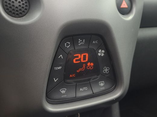 Toyota Aygo 1.0 VVT-i x-cite Cabrio | Apple CarPlay | Climate Control | Rijklaarprijs incl. garantie | ActivLease financial lease