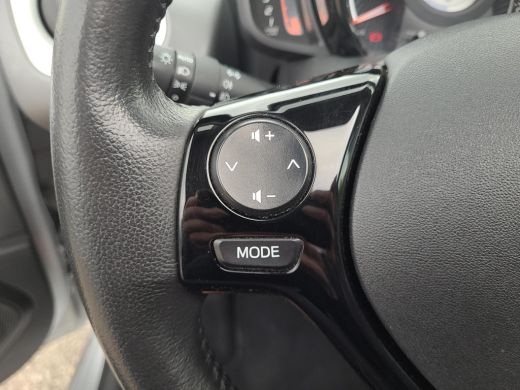 Toyota Aygo 1.0 VVT-i x-cite Cabrio | Apple CarPlay | Climate Control | Rijklaarprijs incl. garantie | ActivLease financial lease