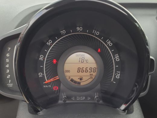 Toyota Aygo 1.0 VVT-i x-cite Cabrio | Apple CarPlay | Climate Control | Rijklaarprijs incl. garantie | ActivLease financial lease