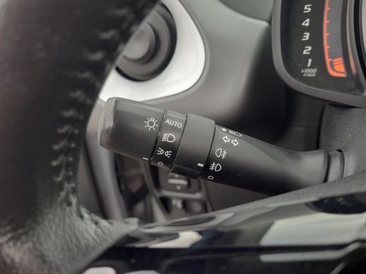 Toyota Aygo 1.0 VVT-i x-cite Cabrio | Apple CarPlay | Climate Control | Rijklaarprijs incl. garantie | ActivLease financial lease