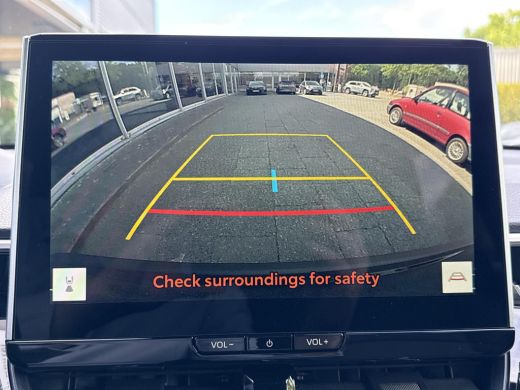 Toyota Corolla Cross Hybrid 200 Style **NAVIGATIE/ DODEHOEK DETECTIE/ STOEL EN STUURWIELVERWARMING/ PARKEERSENSOREN** ActivLease financial lease