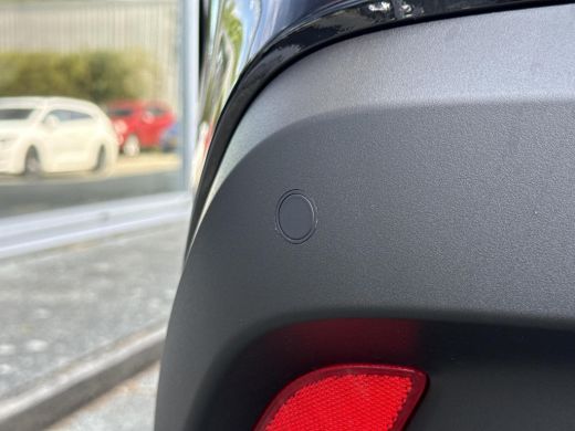 Toyota Corolla Cross Hybrid 200 Style **NAVIGATIE/ DODEHOEK DETECTIE/ STOEL EN STUURWIELVERWARMING/ PARKEERSENSOREN** ActivLease financial lease