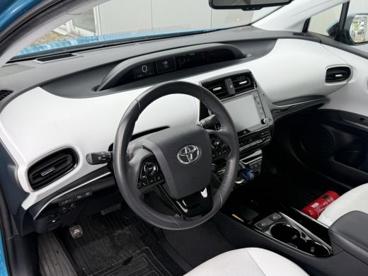 Toyota Prius 1.8 Plug-in Executive ActivLease financial lease