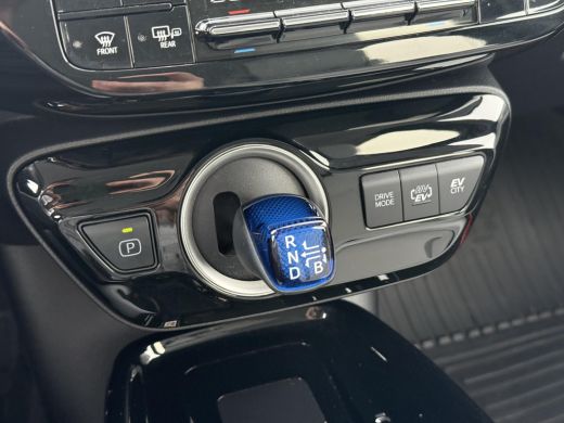Toyota Prius 1.8 Plug-in Executive ActivLease financial lease