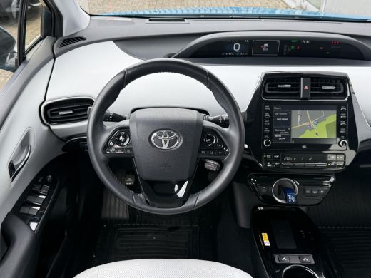 Toyota Prius 1.8 Plug-in Executive ActivLease financial lease