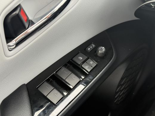 Toyota Prius 1.8 Plug-in Executive ActivLease financial lease