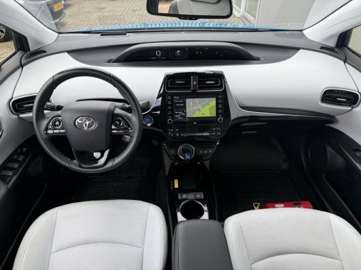 Toyota Prius 1.8 Plug-in Executive ActivLease financial lease