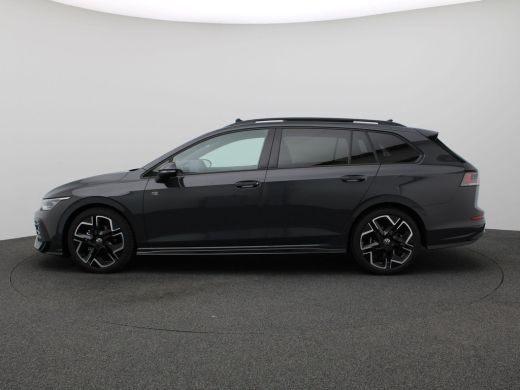 Volkswagen Golf 1.5 eTSI R-Line Edition 150 PK DSG LED Matrix, Panoramdak, Getint glas, Climatronic, 18" York vel... ActivLease financial lease