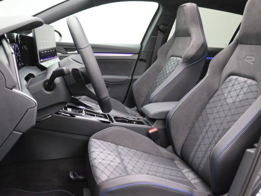 Volkswagen Golf 1.5 eTSI R-Line Edition 150 PK DSG LED Matrix, Panoramdak, Getint glas, Climatronic, 18" York vel... ActivLease financial lease