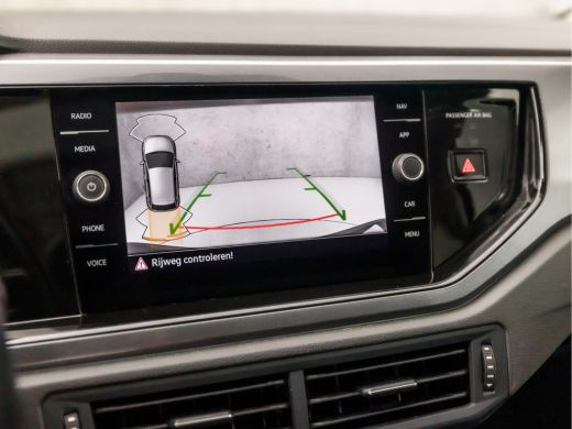 Volkswagen Polo 1.0 TSI Sportline Automaat (SCHUIFDAK, APPLE CARPLAY, VIRTUAL COCKPIT, GRILL VERLICHT, SPORTSTOEL... ActivLease financial lease